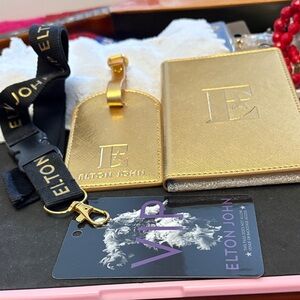 Elton John Gold Accessory Set